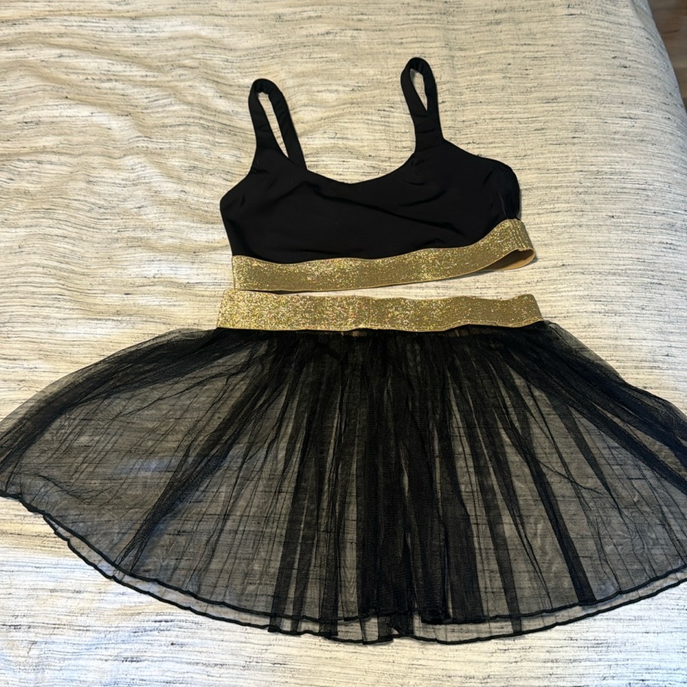 Beach Riot Black/Gold Bra & Tennis Skirt
